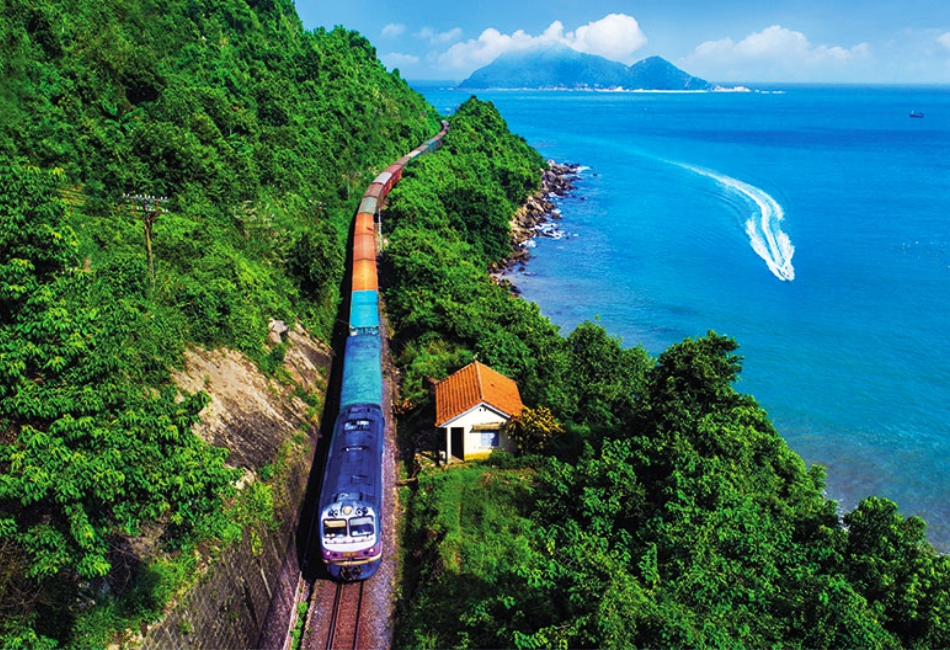 da nang to hue by train